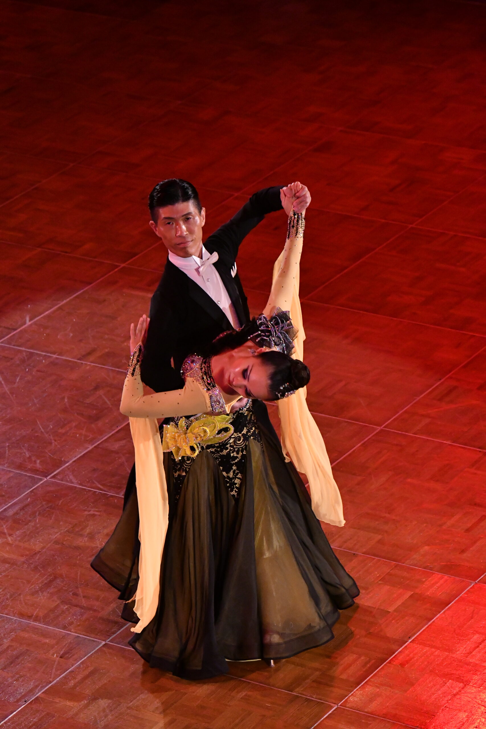 社交ダンスを始めるなら知っておくべき12種類のダンス | 美しく年齢